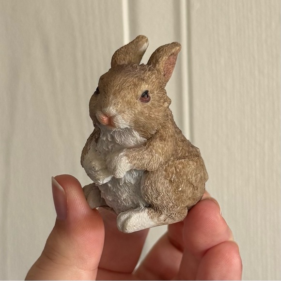 Mini Rabbit Figurine - Picture 2 of 6